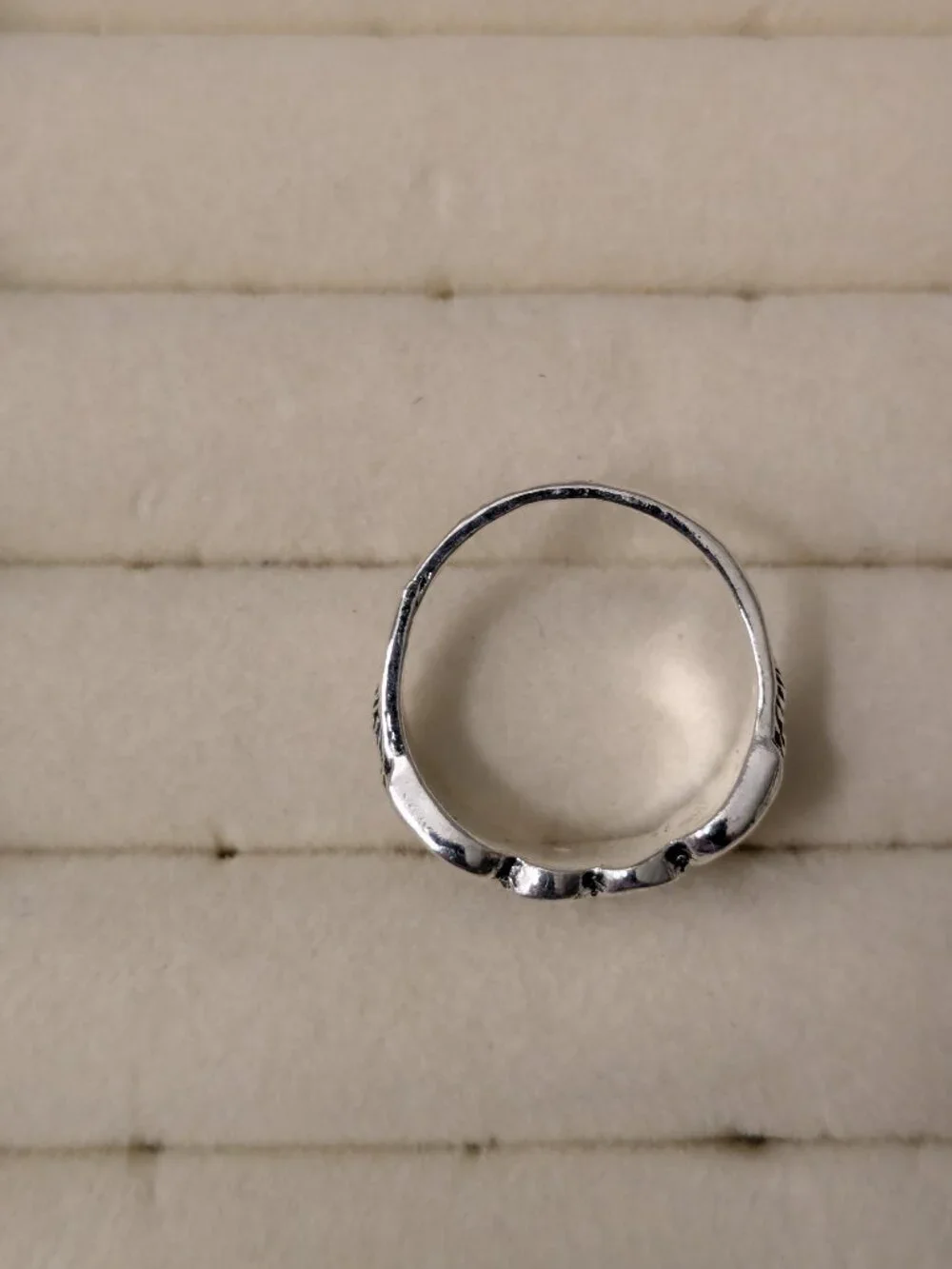 New!  Size 9 Hearts and Wings Silver Tone Ring